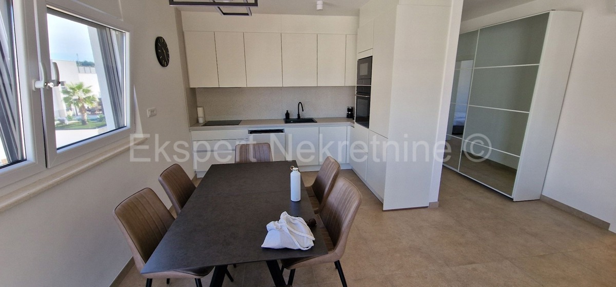 Čiovo, Okrug G, 2-bedroom apartment 75 m2, newly built, large terrace, 250 m from the sea