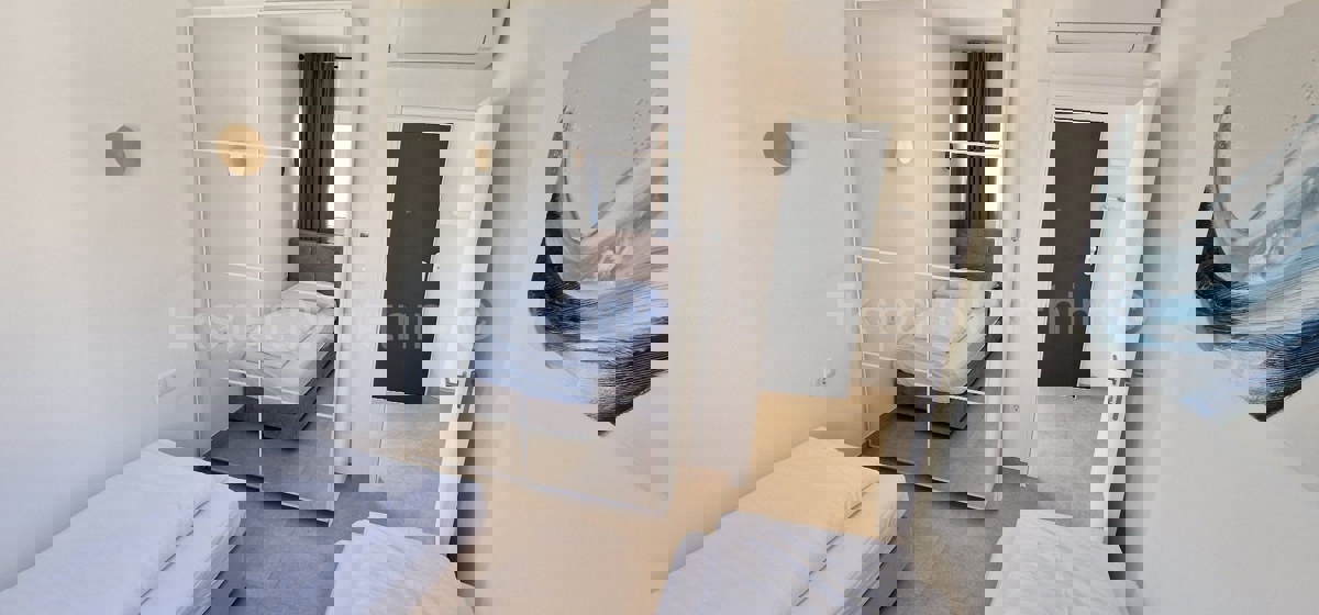 Čiovo, Okrug G, 2-bedroom apartment 75 m2, newly built, large terrace, 250 m from the sea