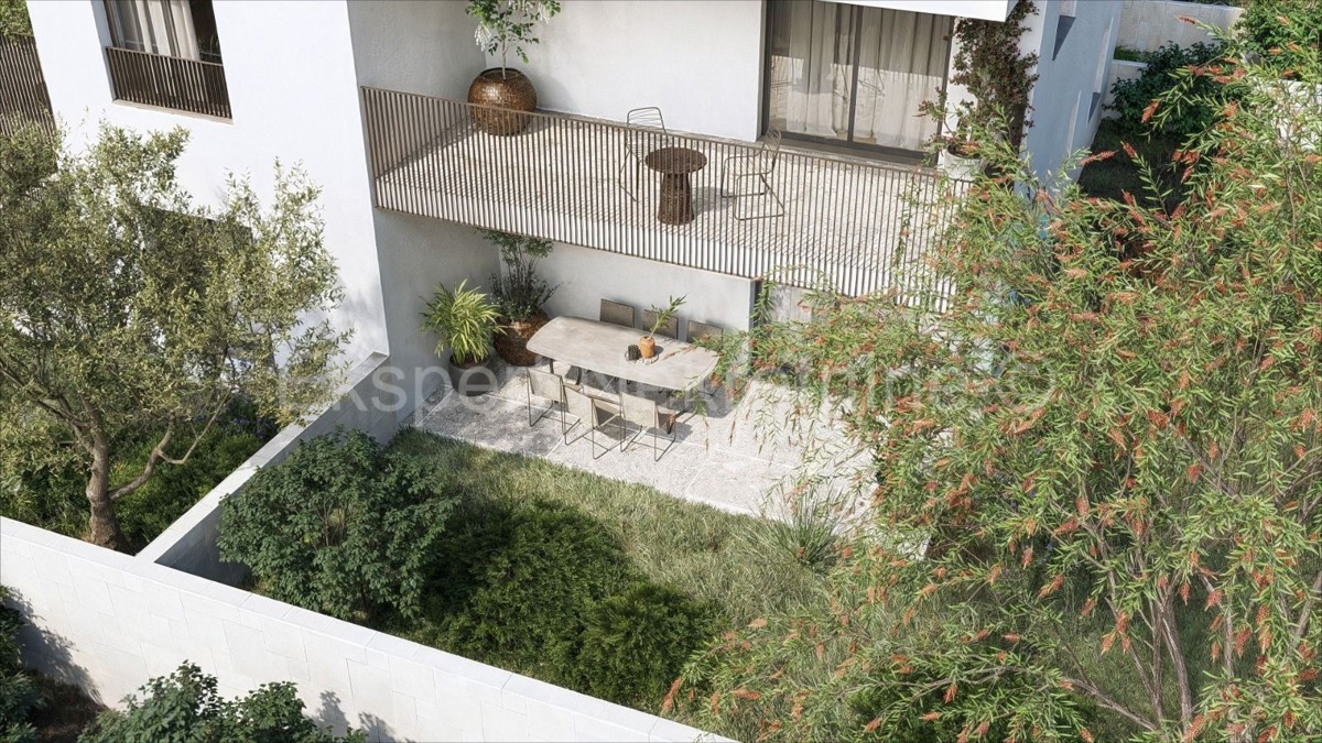 Trogir, 2-bedroom apartment 73 m2 + garden 105 m2, new building, 2 parking spaces
