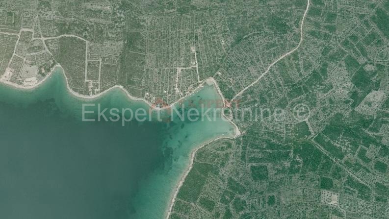 Vinišće, vecchia baia di Trogir, prima fila al mare, 2285 m2, terreno agricolo