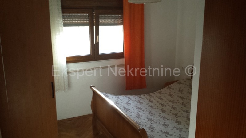 Čiovo, Okrug G., casa bifamiliare su 3 piani, a 120 m dal mare