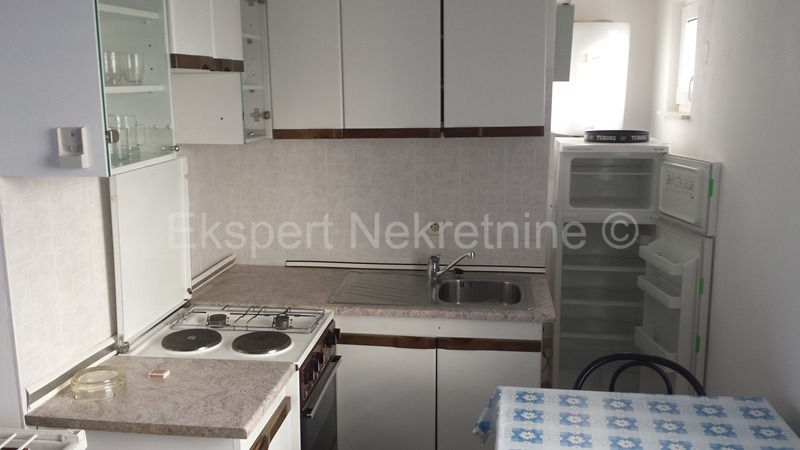 Čiovo, Okrug G., casa bifamiliare su 3 piani, a 120 m dal mare