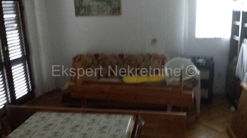 Čiovo, Okrug G., casa bifamiliare su 3 piani, a 120 m dal mare