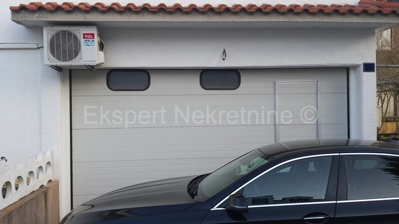 Čiovo, Okrug G., casa bifamiliare su 3 piani, a 120 m dal mare