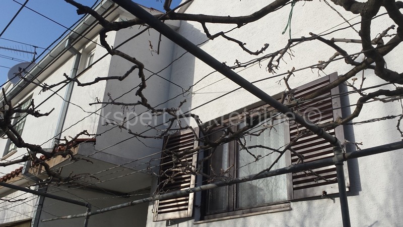 Čiovo, Okrug G., casa bifamiliare su 3 piani, a 120 m dal mare