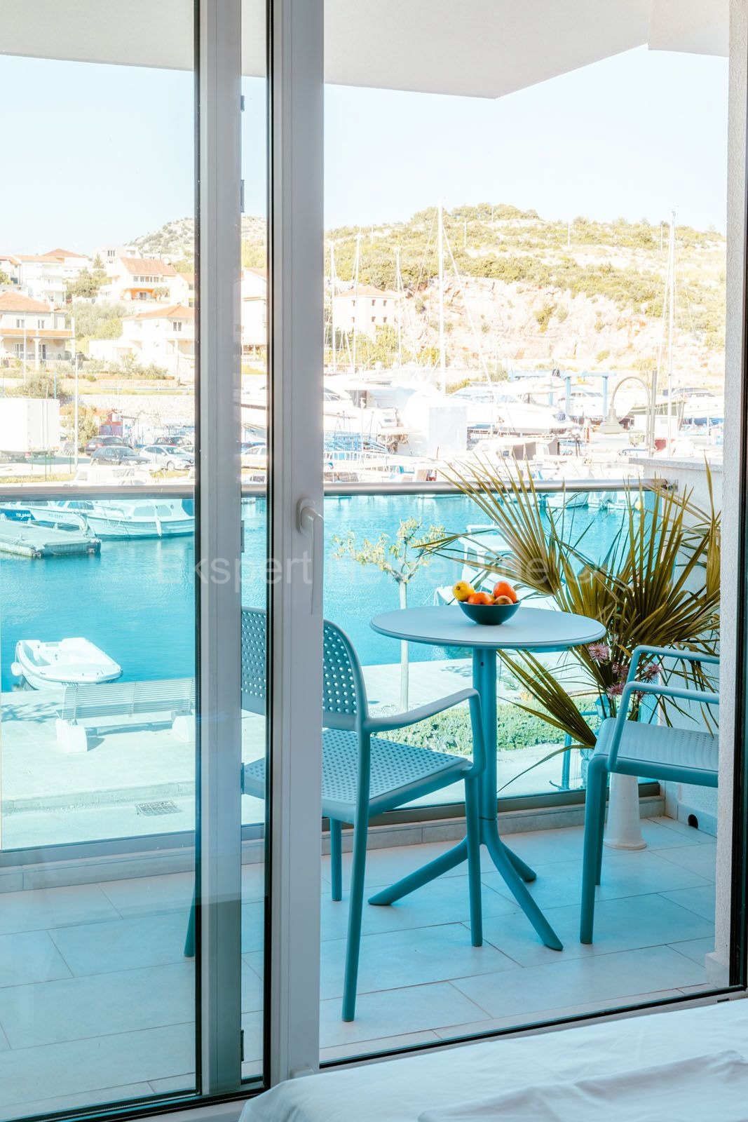 Marina, centro, casa indipendente di 381 mq in nuova costruzione, con 6 appartamenti