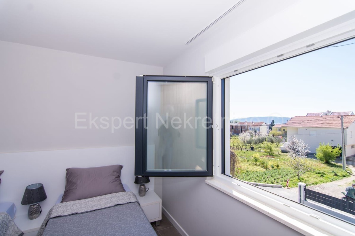 Kaštel Kambelovac, complesso di due ville ciascuna di 250 m2 con piscine