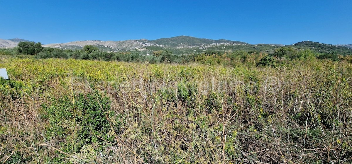 Trogir-Okolica, Plano, terreno edificabile 1332m2