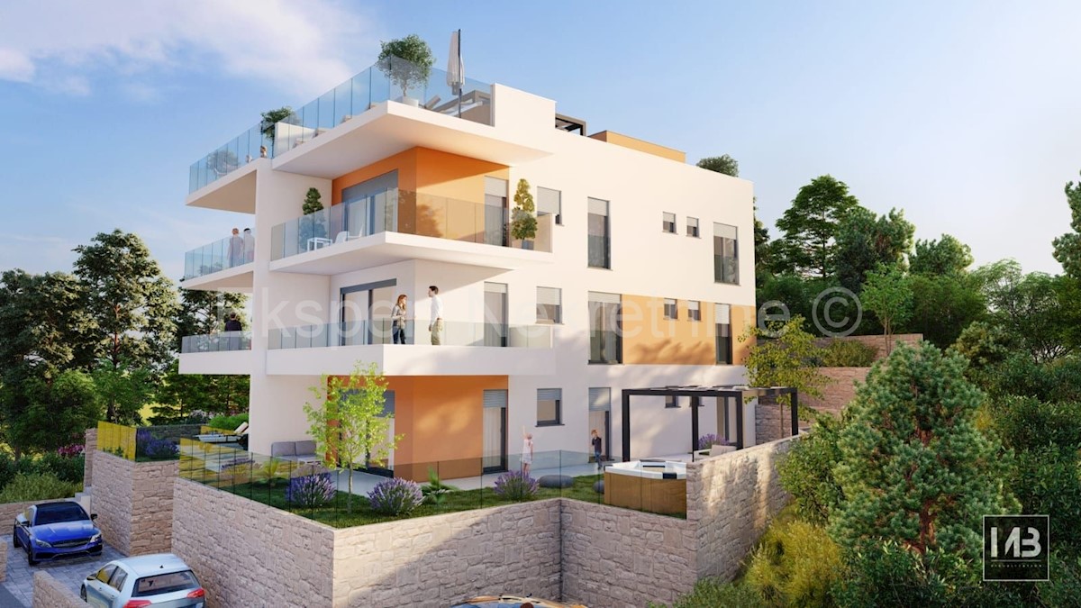 Trogir, Čiovo, appartamento con 2 camere da letto 85 m2 + giardino 63,4 m2, 150 m dal mare, nuova costruzione