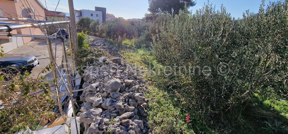 Čiovo, distretto di Gornji, terreno edificabile di 600 m2