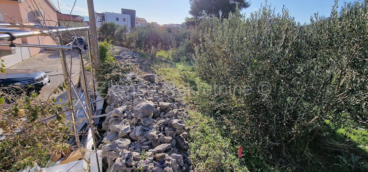 Čiovo, distretto di Gornji, terreno edificabile di 600 m2