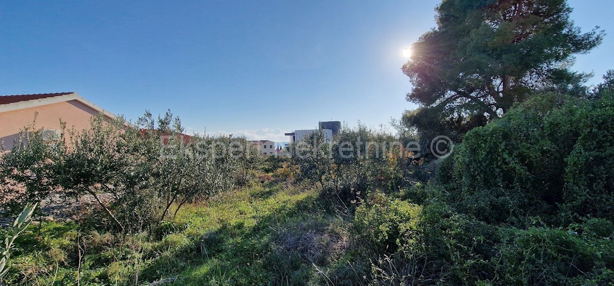 Čiovo, distretto di Gornji, terreno edificabile di 600 m2