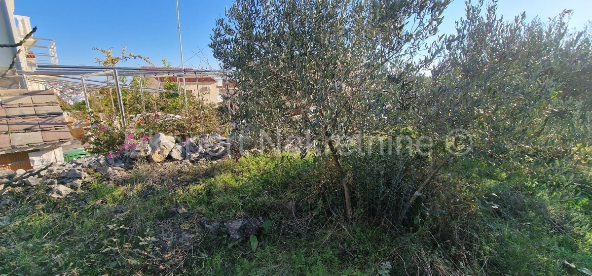 Čiovo, distretto di Gornji, terreno edificabile di 600 m2