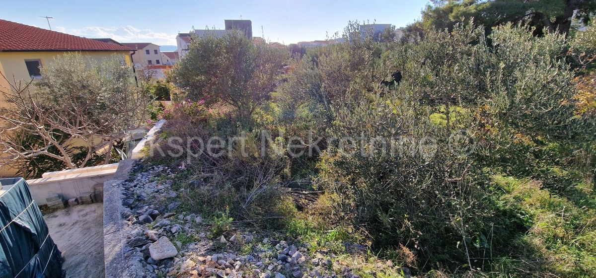 Čiovo, distretto di Gornji, terreno edificabile di 600 m2