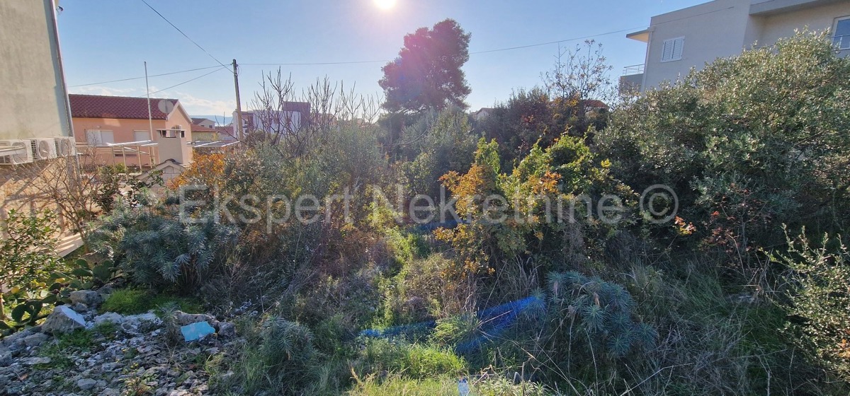 Čiovo, distretto di Gornji, terreno edificabile di 600 m2