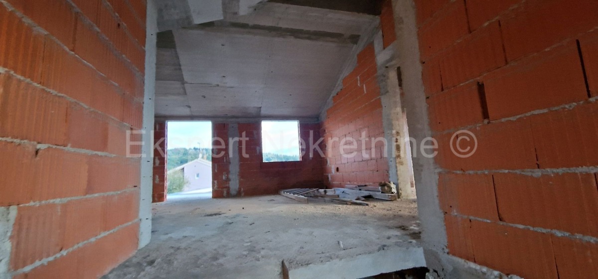 Trogir, Saldun, casa con 5 appartamenti, 487m2, terrazza sul tetto, vista sul mare aperto