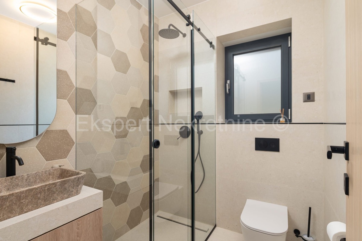 Podstrana, Mutogras, villa di lusso 340 m2 con giardino 392 m2 e piscina