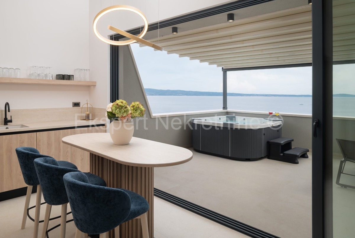 Podstrana, Mutogras, villa di lusso 340 m2 con giardino 392 m2 e piscina