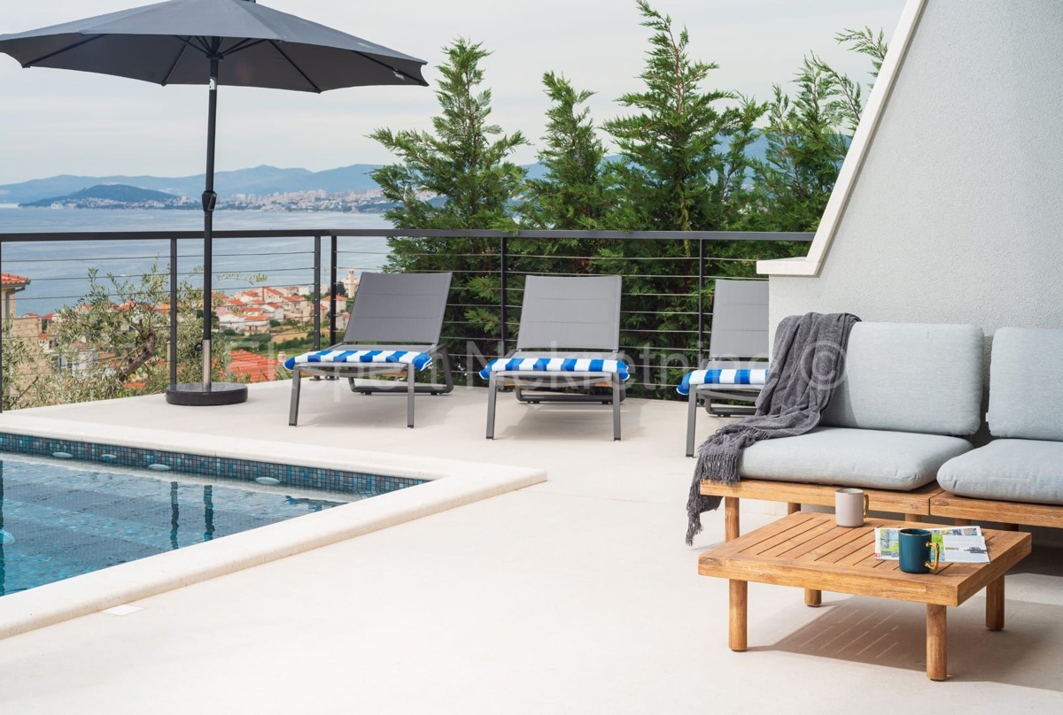 Podstrana, Mutogras, villa di lusso 340 m2 con giardino 392 m2 e piscina