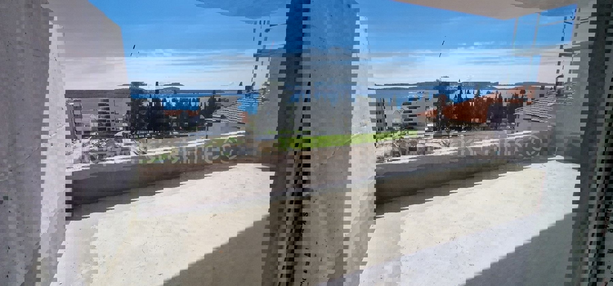 Seget D., 3-bedroom apartment 96 m2, new building, 1st floor, sea view