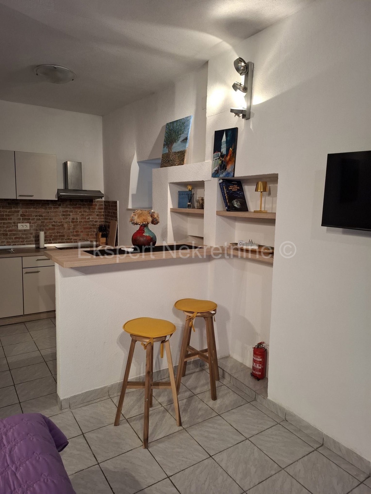 K.Sućurac, casa a schiera 117m2 nel centro del paese, a 40 m dal mare