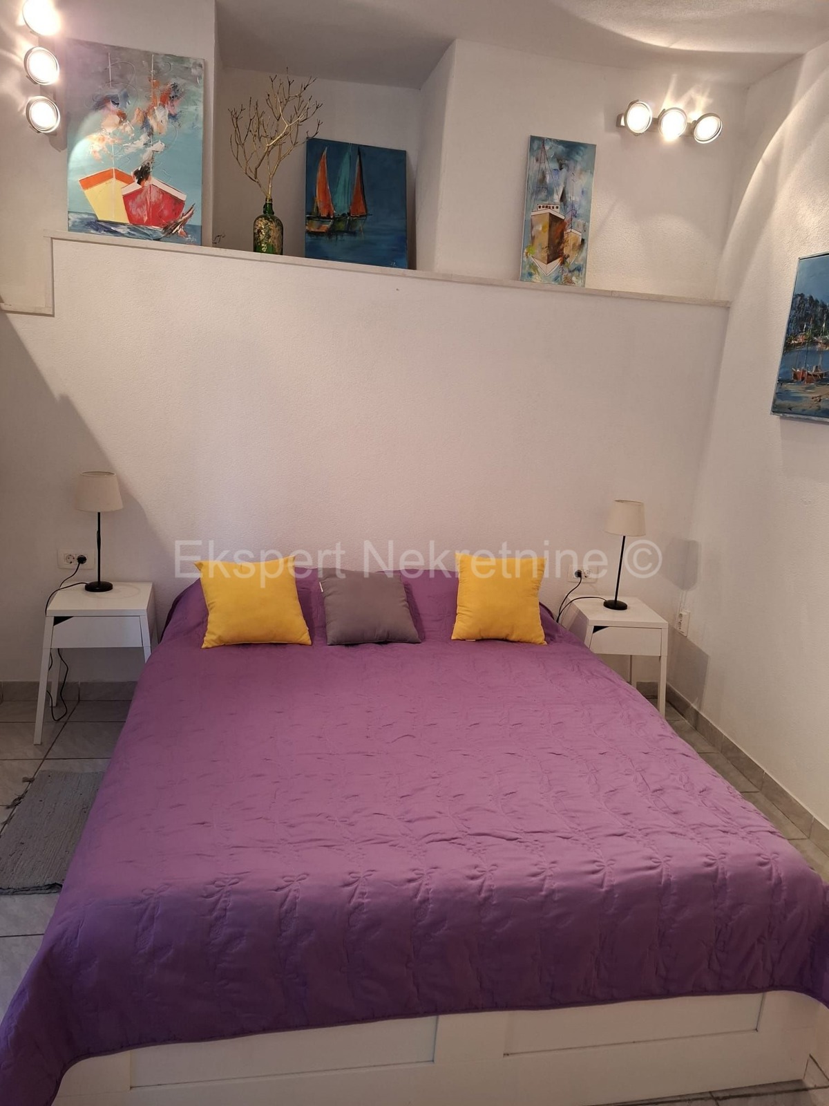 K.Sućurac, casa a schiera 117m2 nel centro del paese, a 40 m dal mare