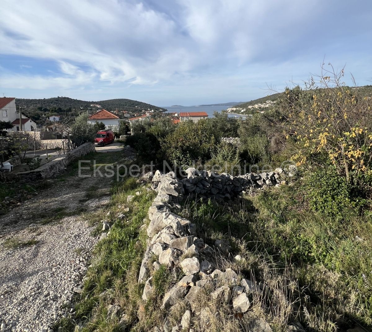 Trogir, Drvenik Veliki, terreno edificabile 2391m2, 250 m dal mare