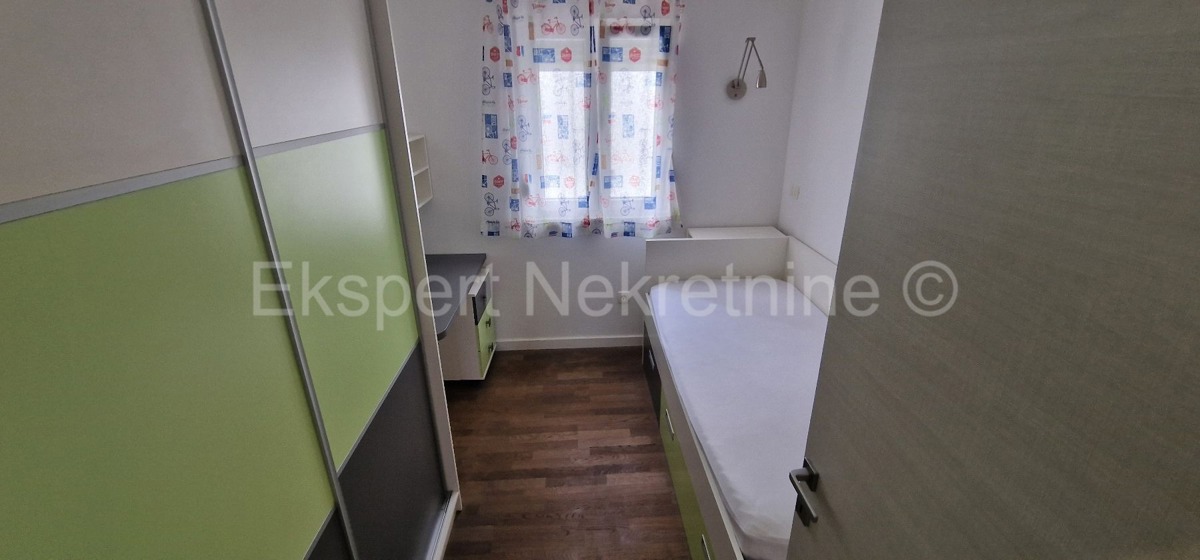 Trogir, Center, 4-bedroom apartment 110 m2, newer construction, TOP location!!!