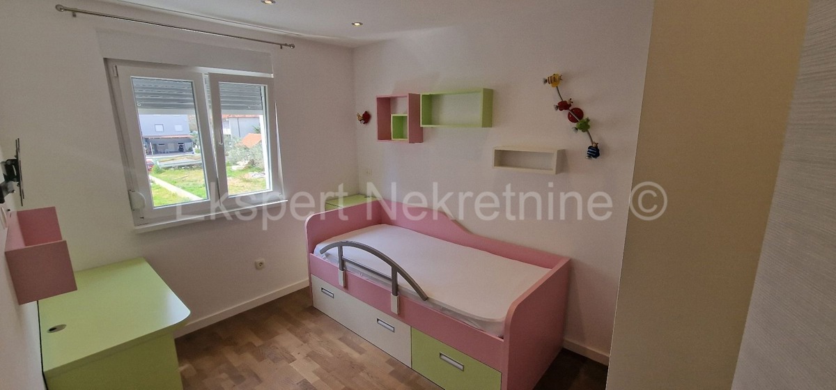 Trogir, Center, 4-bedroom apartment 110 m2, newer construction, TOP location!!!