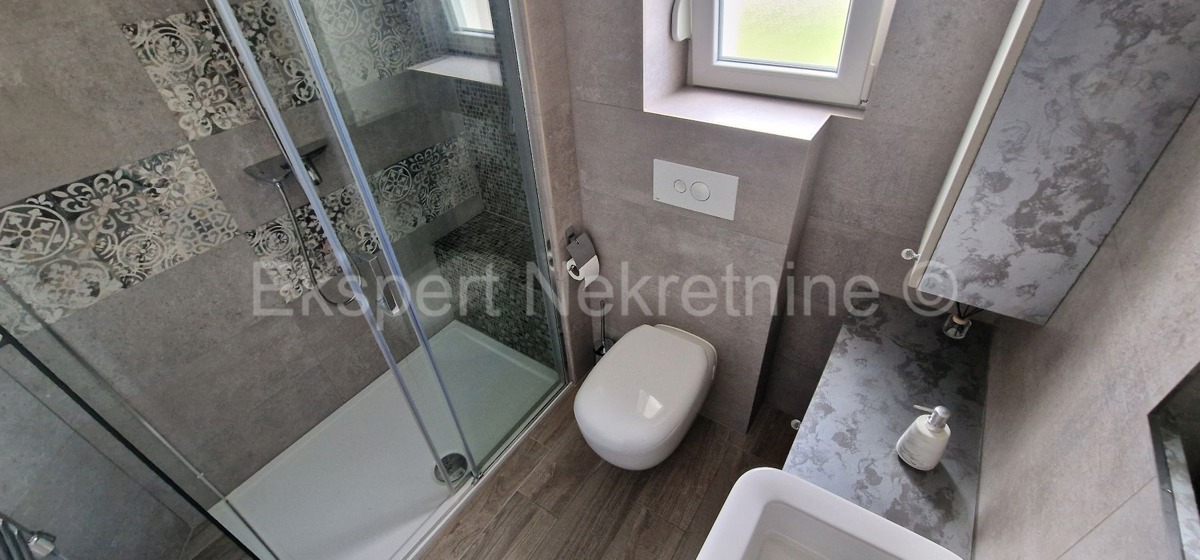 Trogir, Center, 4-bedroom apartment 110 m2, newer construction, TOP location!!!