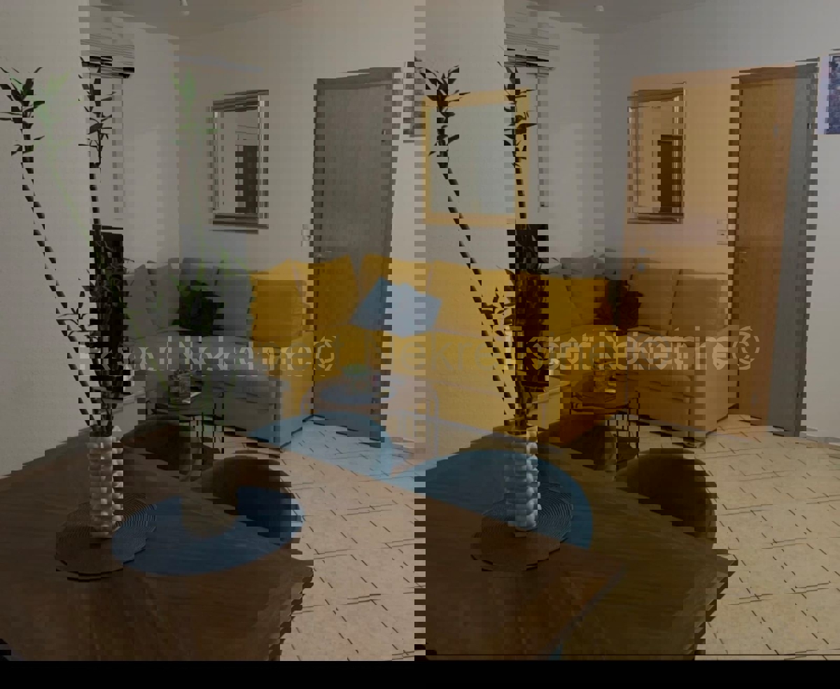 Čiovo, Okrug G., Planikovica, appartamento con una camera da letto 44m2, vista mare