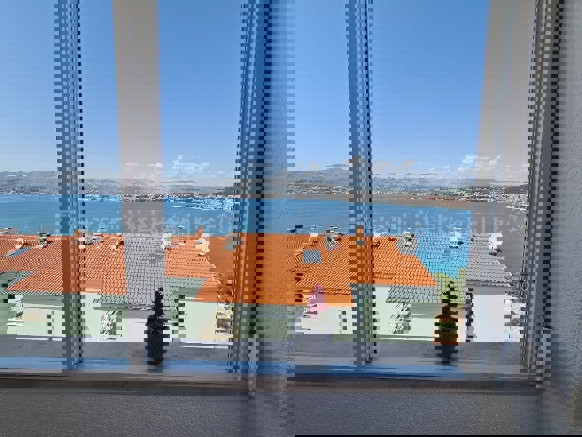 Čiovo, Okrug G., Planikovica, appartamento con una camera da letto 44m2, vista mare