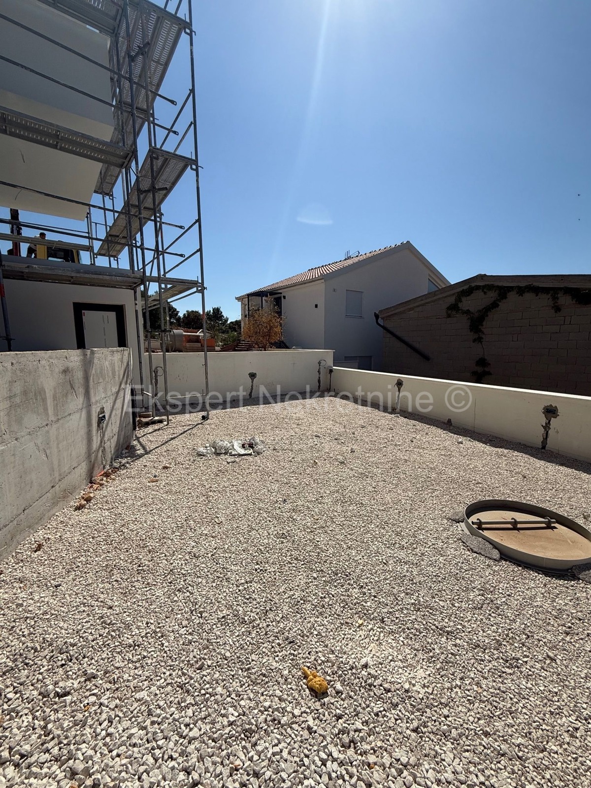 Rogoznica, Ražanj, appartamento con tre camere da letto con giardino, vista mare, a 160 m dal mare