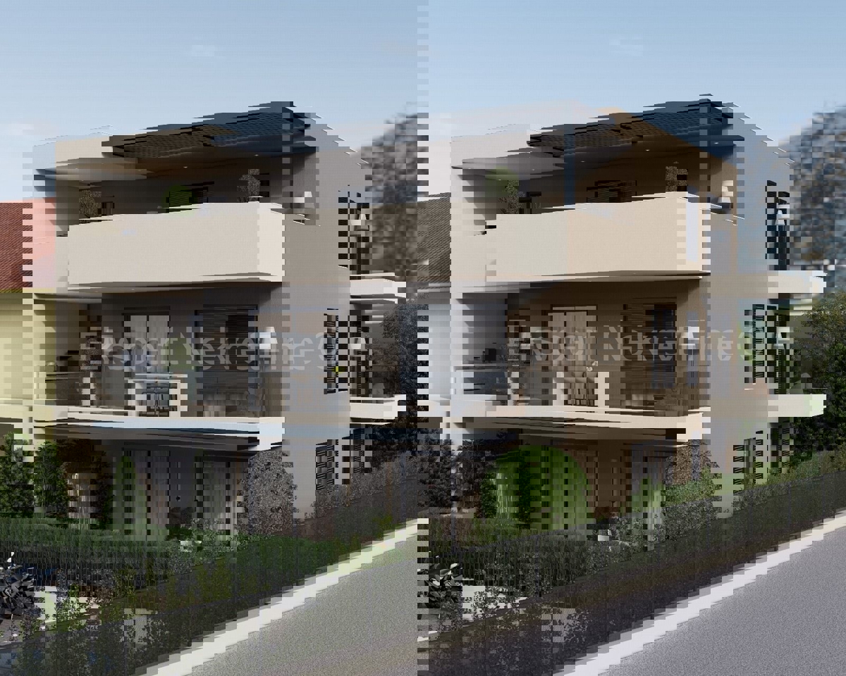 Trogir, 1-bedroom apartment 69 m2, ground floor, large terrace, new building