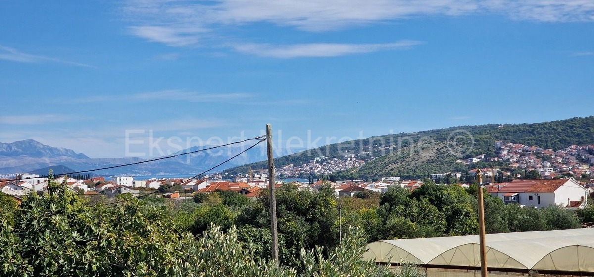 Seget Donji, building land 1215 m2, ideal for residential construction