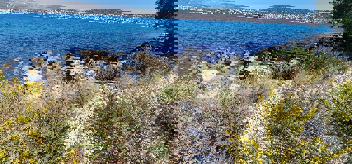 Čiovo, District G, building land 1228 m2, FIRST ROW TO THE SEA!!!