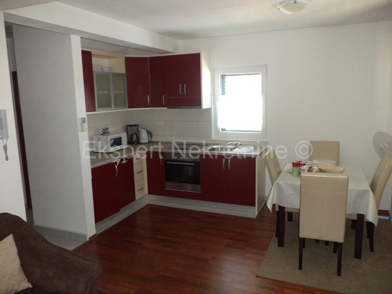 Čiovo,Okrug , casa 530m2, vicino ad una grande spiaggia, ideale per l'affitto