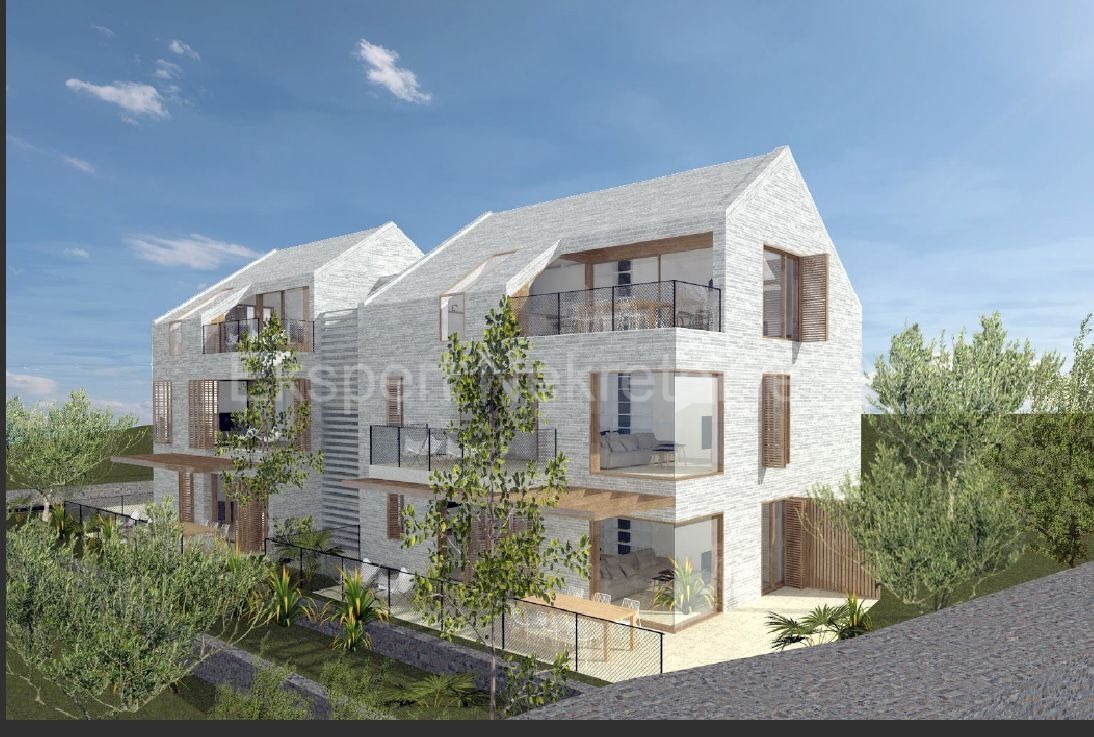 Brač, Supetar, terreno edificabile di 928m2 nella zona M1 con progettazione concettuale