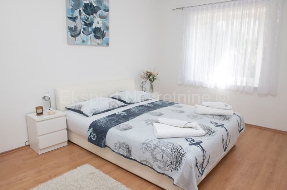 Podstrana, Strožanac, casa 350 m2 con giardino, vista mare, 500 metri dalla spiaggia