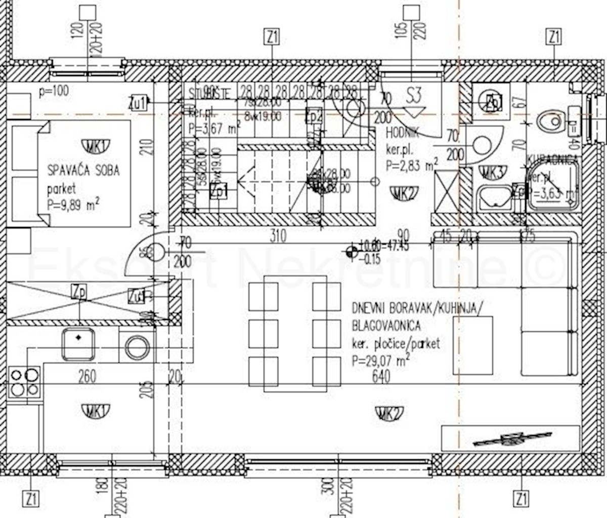 Seget Vranjica, appartamento di 4 locali su tre piani 164 m2 + giardino 190 m2 con piscina privata