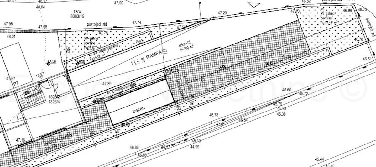 Seget Vranjica, appartamento di 4 locali su tre piani 164 m2 + giardino 190 m2 con piscina privata