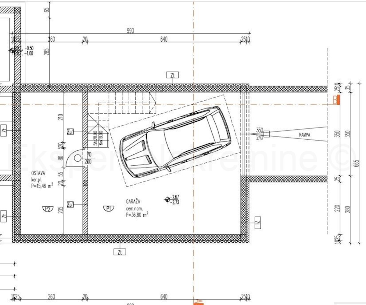 Seget Vranjica, appartamento di 4 locali su tre piani 164 m2 + giardino 190 m2 con piscina privata