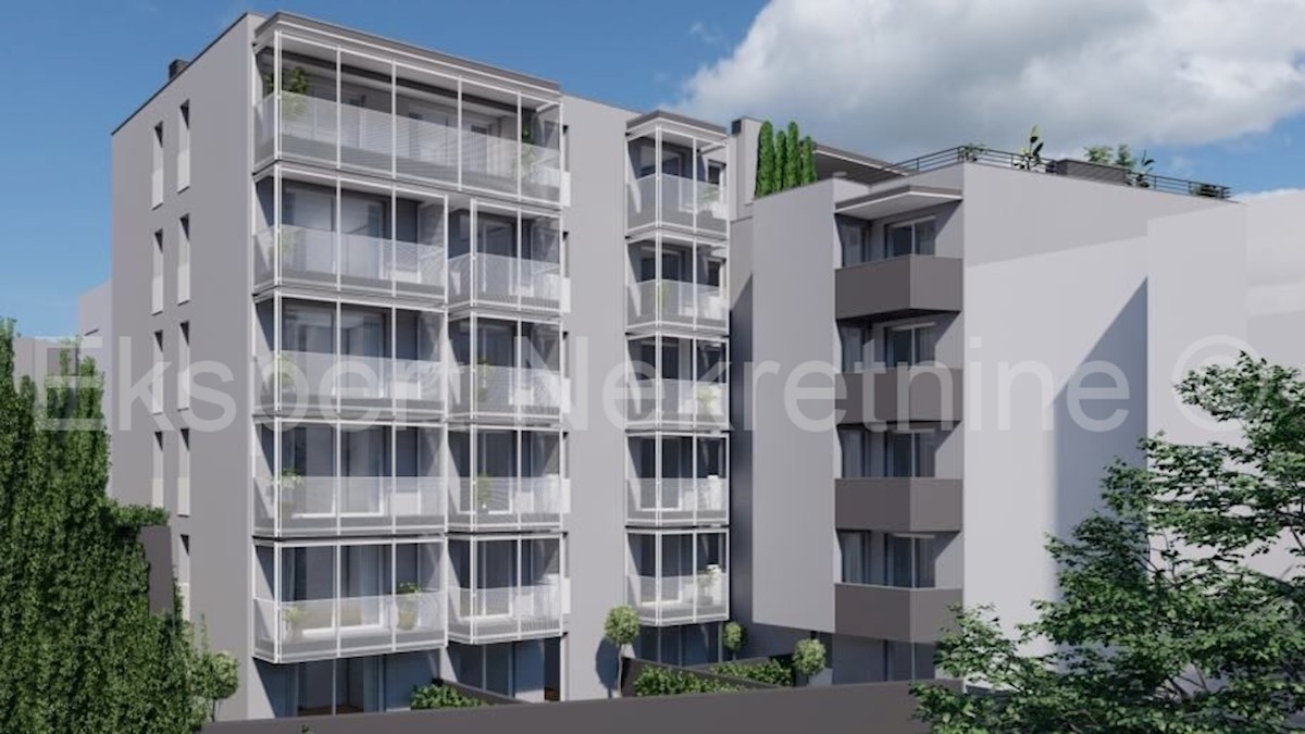 Spalato, Žnjan, spazio commerciale 35m2 con giardino 16,56m2 al piano terra