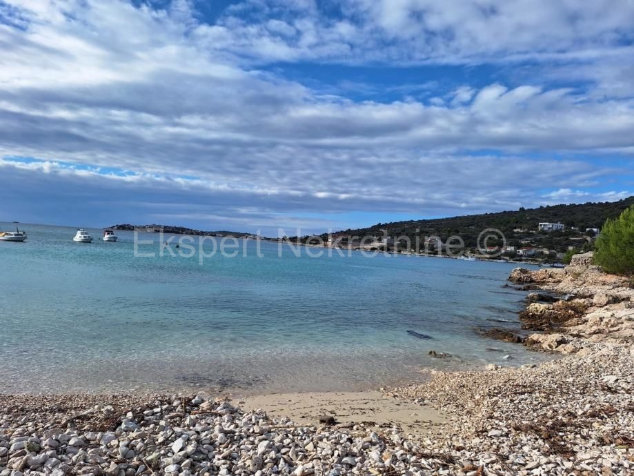 Sevid, terreno agricolo 4887m2, prima fila al mare, 7 pacchi