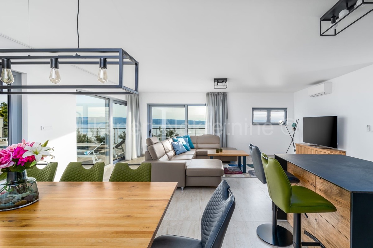 Podstrana, Mutogras, villa di lusso 370 m2 con giardino 392 m2 e piscina