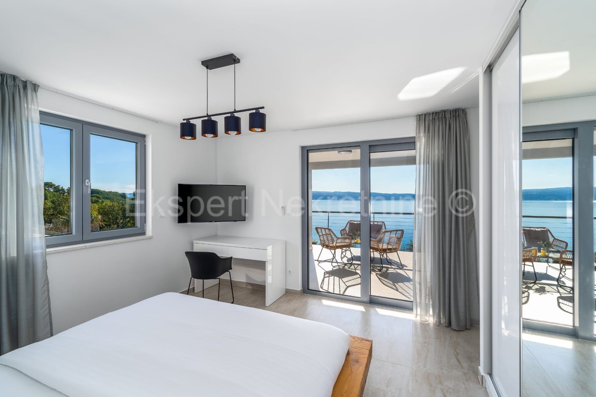 Podstrana, Mutogras, villa di lusso 370 m2 con giardino 392 m2 e piscina