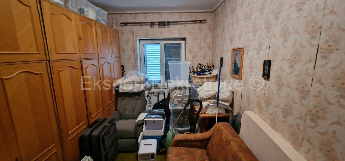 Trogir, Naselje, 1-bedroom apartment 50 m2, excellent location, close to the sea and beach