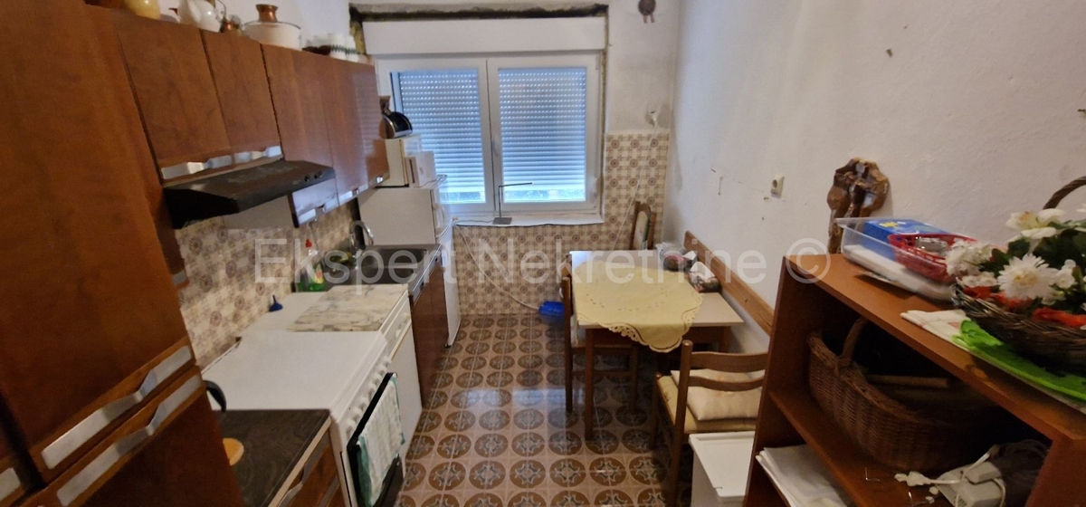 Trogir, Naselje, 1-bedroom apartment 50 m2, excellent location, close to the sea and beach