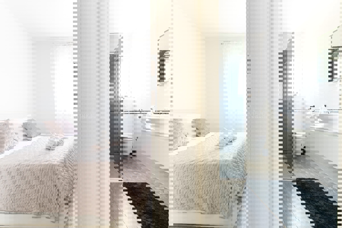 Trogir, Center, 3-bedroom apartment 67 m2, furnished, TOP location!!!