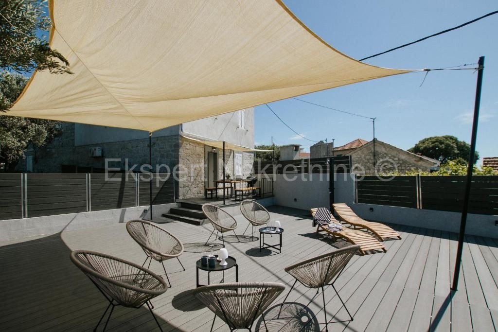 Drvenik Mali, semi-detached house 135 m2 with sea view, 300 m from the beach